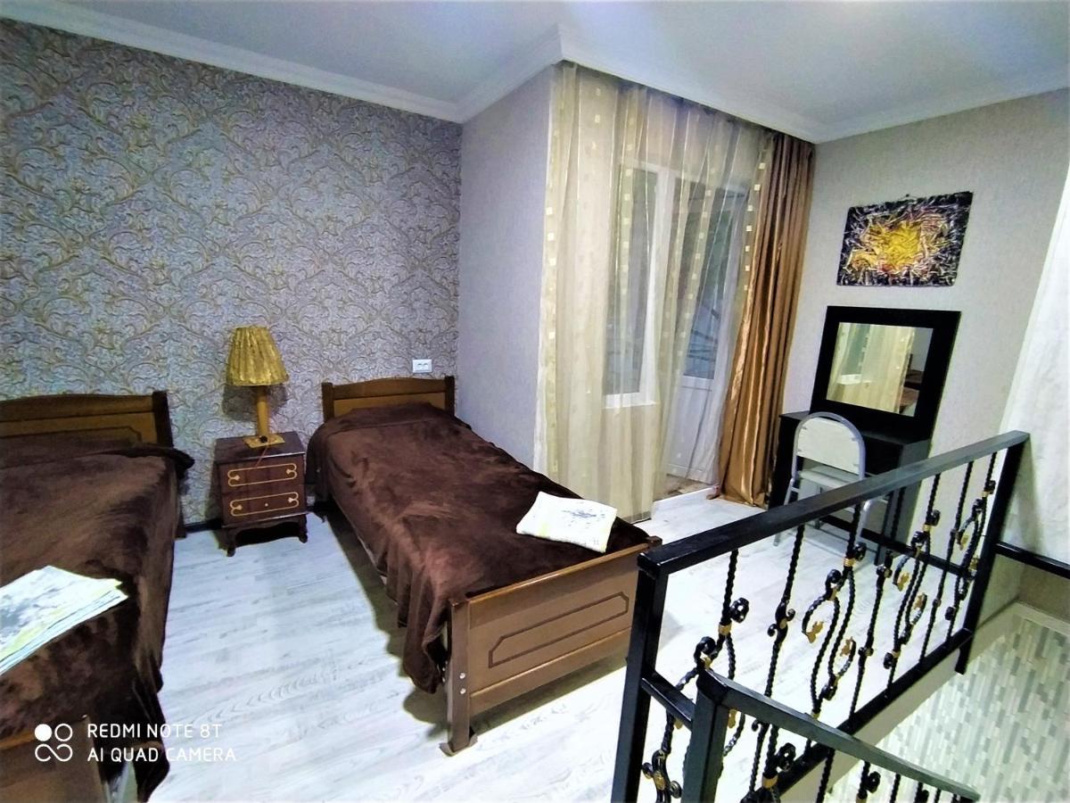 Irakli Guesthouse 博尔若米 外观 照片