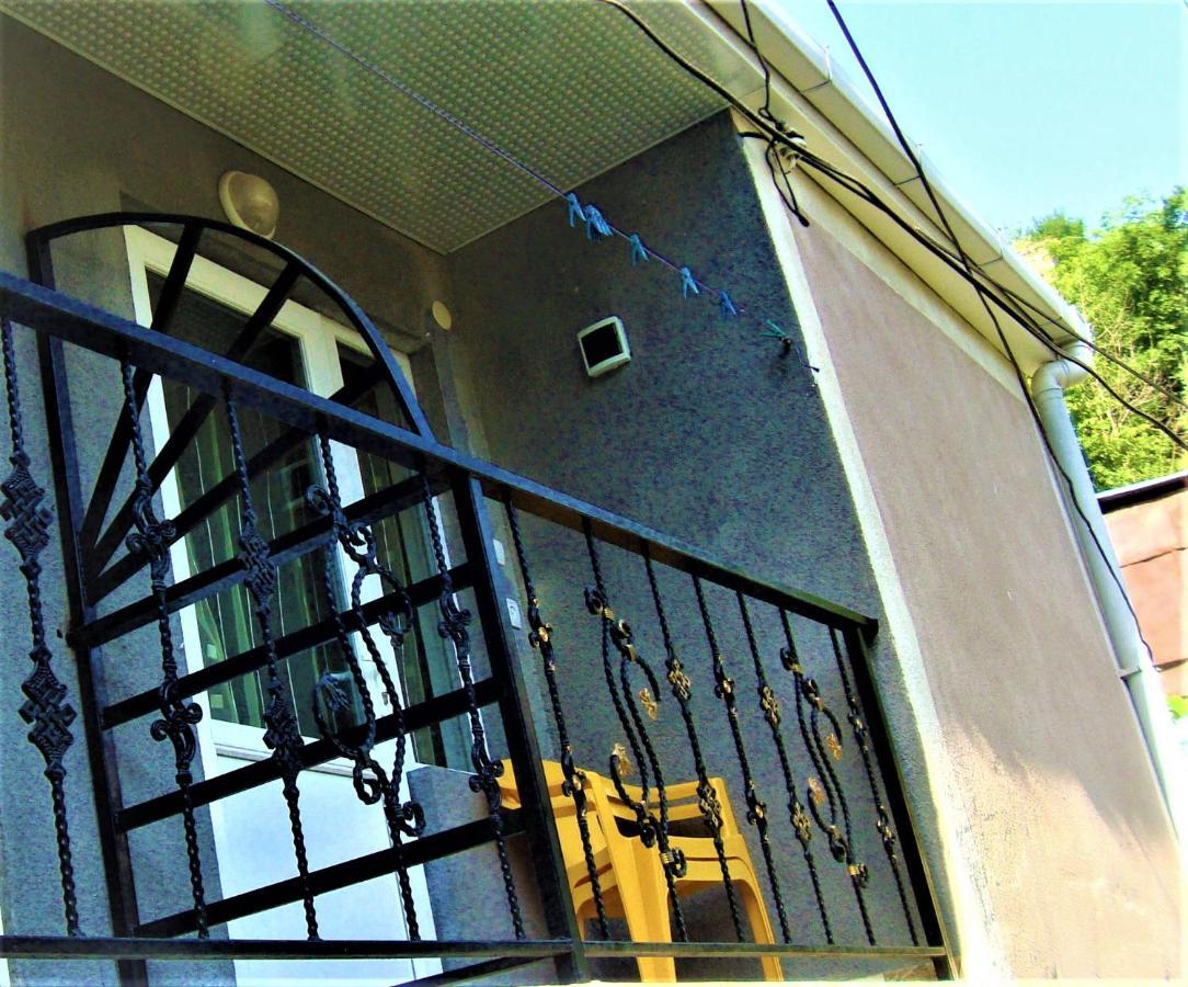 Irakli Guesthouse 博尔若米 外观 照片