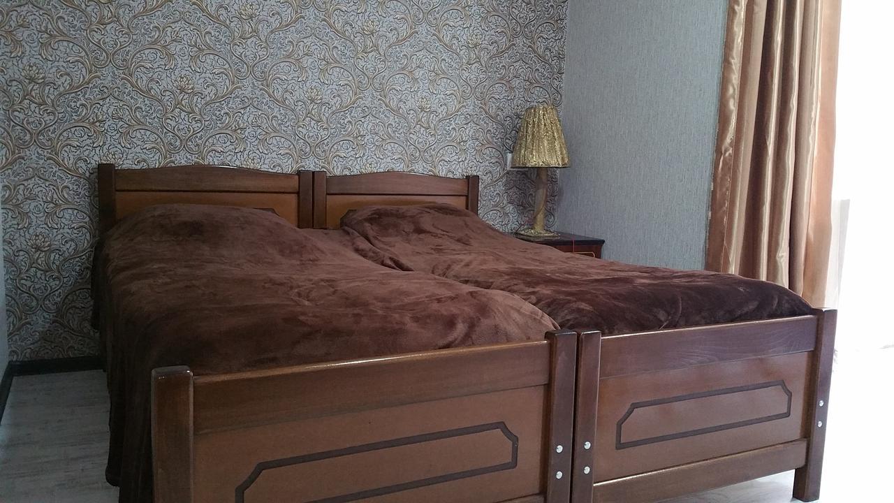 Irakli Guesthouse 博尔若米 外观 照片